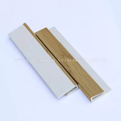 Nẹp nhựa KU204