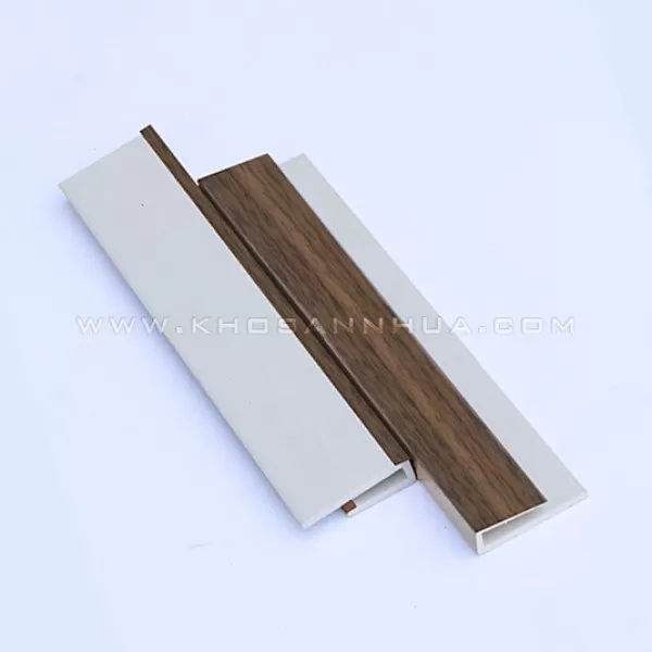 Nẹp nhựa KU304-4