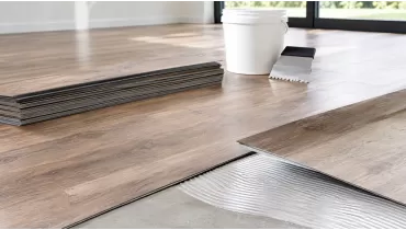 Sàn Nhựa Dán Keo Giá Bao Nhiêu? Chi Phí Hoàn Thiện 1m²